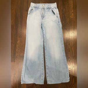 High-waisted flare jeans
